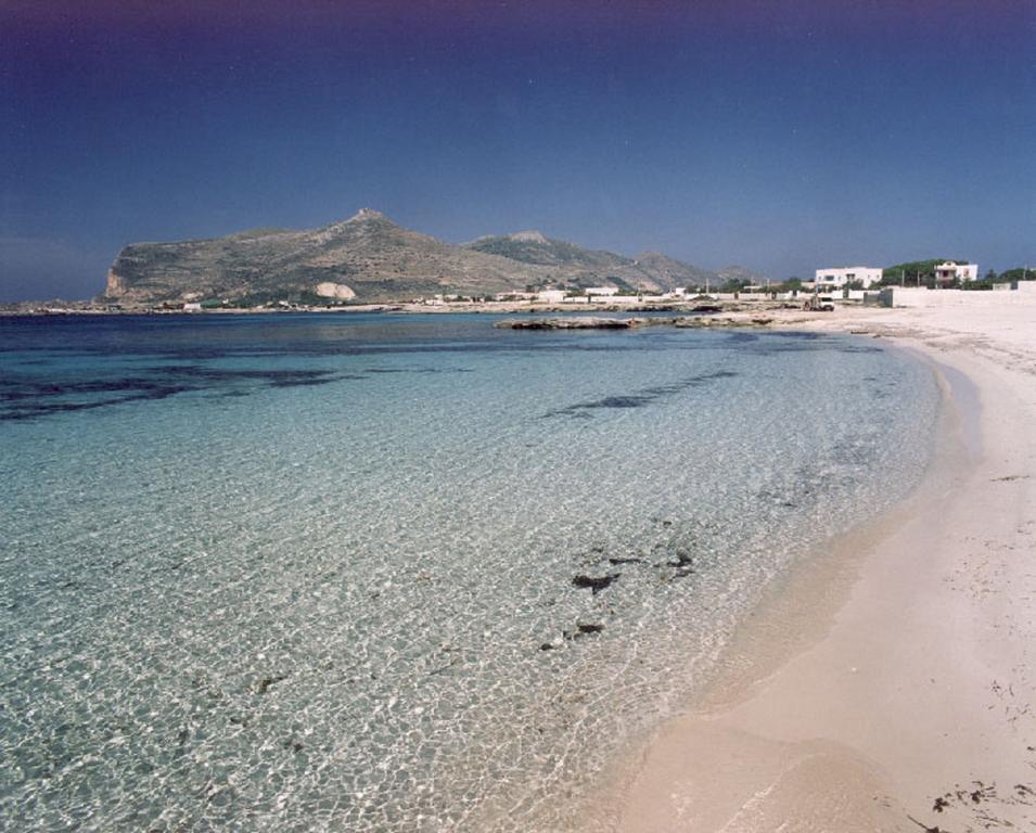Villa Dei Gabbiani فافينانا الغرفة الصورة